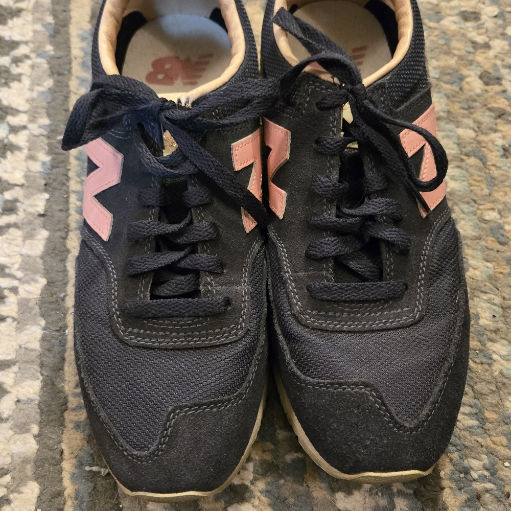 New Balance Pink Gray Cream Lether Shoes Sneakers In A Womens Size 7 NWOB